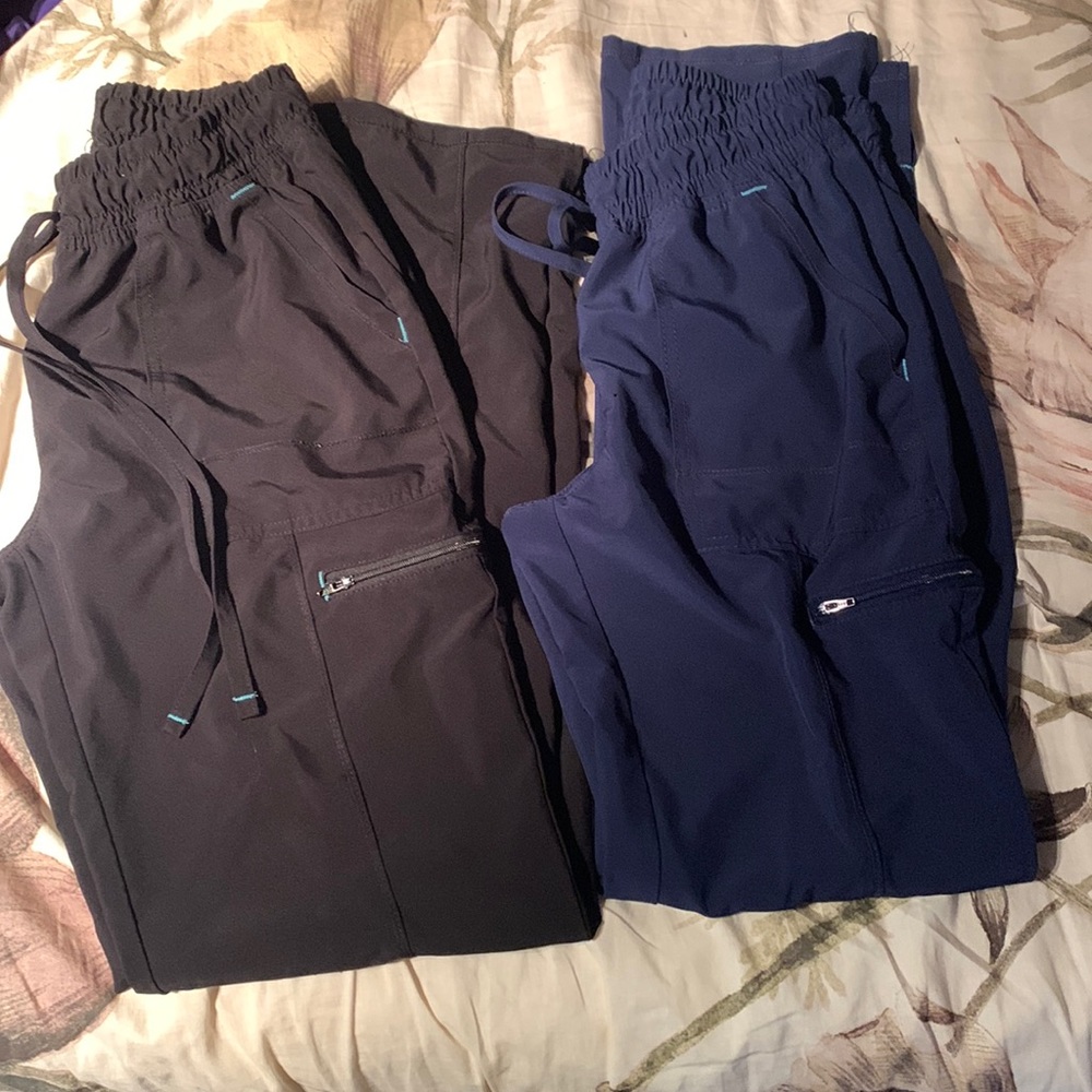 Scrubstar xs scrub pants/top black and navy pants